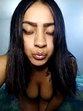 NiinaHans online show from November 25, 12:05 pm