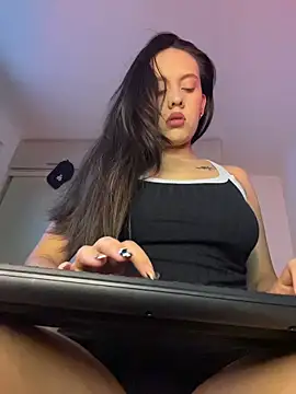 Samantafoxx  online show from March 7, 10:48 pm