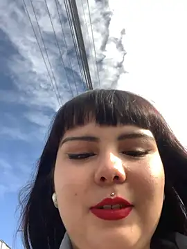 Yuliks  online show from November 29, 1:22 pm