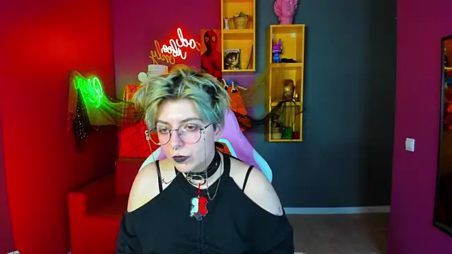 Snapshot of Spider_Arti chatting on November 26, 2:39 pm Spider Arti online show from November 26, 2:39 pm