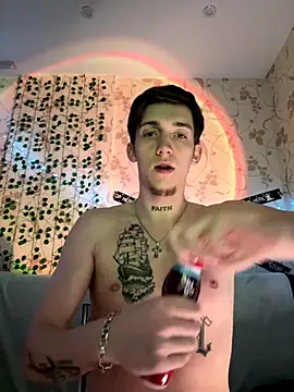 Snapshot of Rabizoon chatting on January 7, 1:32 am Rabizoon online show from January 7, 1:32 am