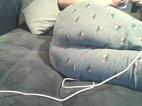 xxxenzo1 online show from March 10, 12:42 pm