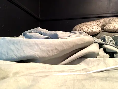 xxxenzo1 online show from October 26, 3:12 pm