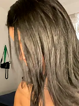 TrianaW online show from November 27, 2:28 pm