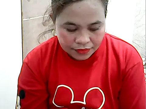 Snapshot of cutechubby chatting on February 2, 11:26 pm cutechubby online show from February 2, 11:26 pm