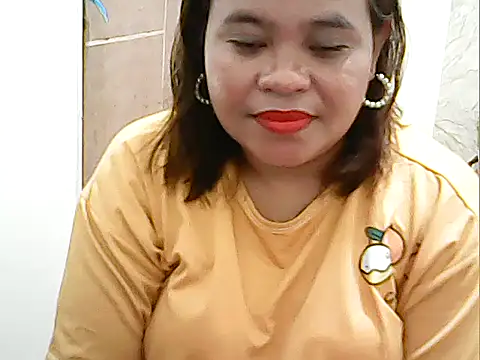 cutechubby online show from January 12, 7:04 am