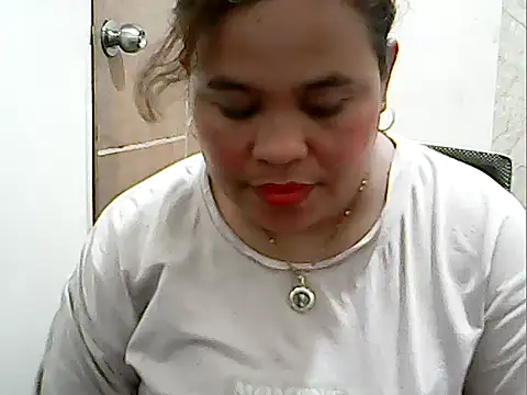 Snapshot of cutechubby chatting on February 27, 12:11 am cutechubby online show from February 27, 12:11 am