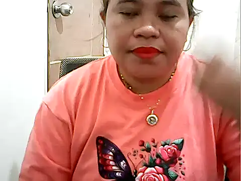 Snapshot of cutechubby chatting on February 22, 10:44 pm cutechubby online show from February 22, 10:44 pm