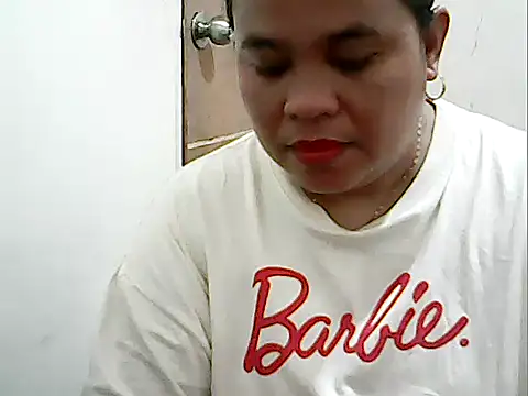 cutechubby online show from March 25, 6:40 pm