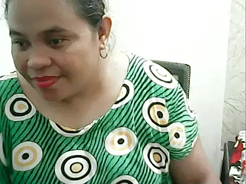 cutechubby online show from April 15, 11:38 am