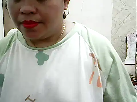 cutechubby online show from March 29, 12:18 pm