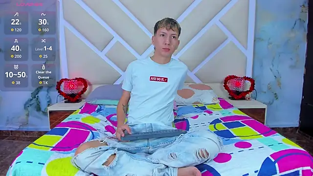 sammysex- online show from November 28, 6:35 am