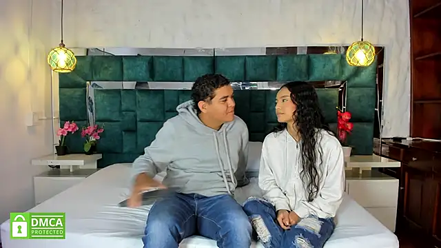  bonnyandclyde online show from February 24, 12:28 pm