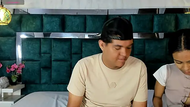Snapshot of _bonnyandclyde chatting on May 22, 1:31 pm bonnyandclyde online show from May 22, 1:31 pm