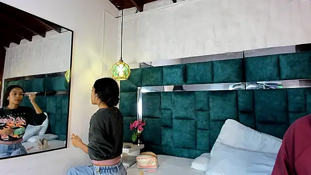  bonnyandclyde online show from March 6, 12:22 pm