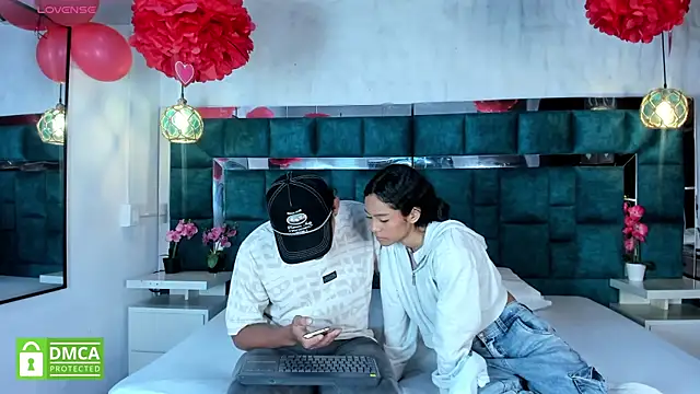  bonnyandclyde online show from February 21, 12:18 pm