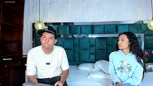  bonnyandclyde online show from March 14, 12:55 pm