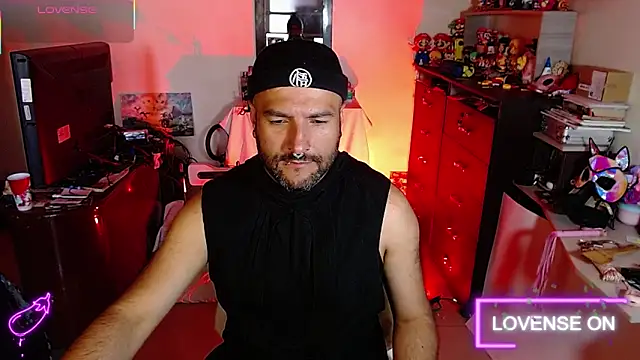 Snapshot of sekteth_remeth chatting on November 26, 8:31 pm sekteth remeth online show from November 26, 8:31 pm