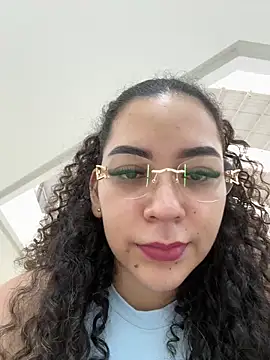 VictoriaaRose online show from June 16, 8:31 pm