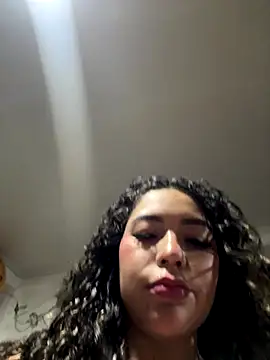 Snapshot of VictoriaaRose chatting on December 16, 11:09 pm VictoriaaRose online show from December 16, 11:09 pm