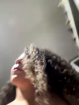 VictoriaaRose online show from November 26, 2:44 am