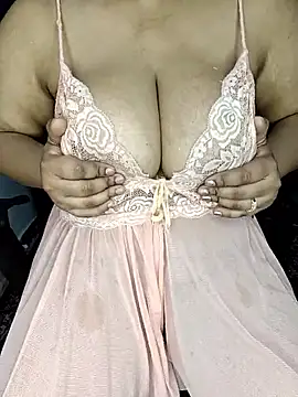 Curvy Pooja online show from April 4, 7:37 am