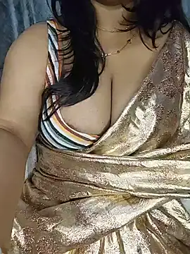 Snapshot of Curvy_Pooja chatting on June 20, 5:51 pm Curvy Pooja online show from June 20, 5:51 pm