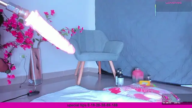 sophie 1  online show from March 12, 3:45 am