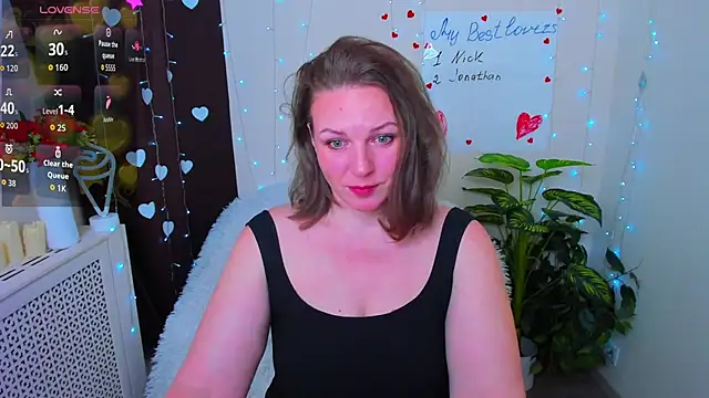 Snapshot of Alison_star_ chatting on February 21, 2:46 am Alison star online show from February 21, 2:46 am