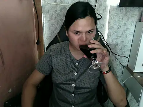 Snapshot of urSweetheart chatting on February 2, 12:53 am urSweetheart online show from February 2, 12:53 am