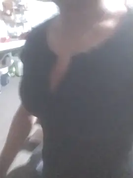 tieutam122 online show from February 5, 1:40 pm