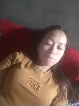 tieutam122 online show from February 15, 11:14 pm