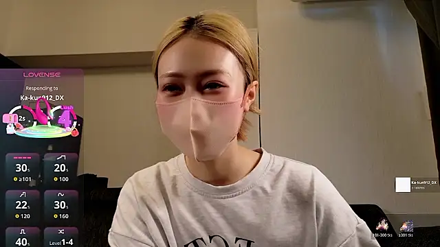 Snapshot of Kurumin_0303 chatting on April 16, 5:30 am Kurumin 0303 online show from April 16, 5:30 am