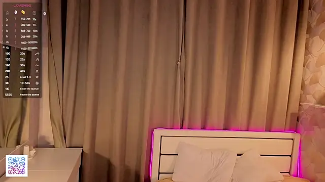 CoraleeSpadlin online show from December 2, 4:30 pm