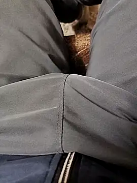 bigdick2299 online show from December 19, 2:52 pm