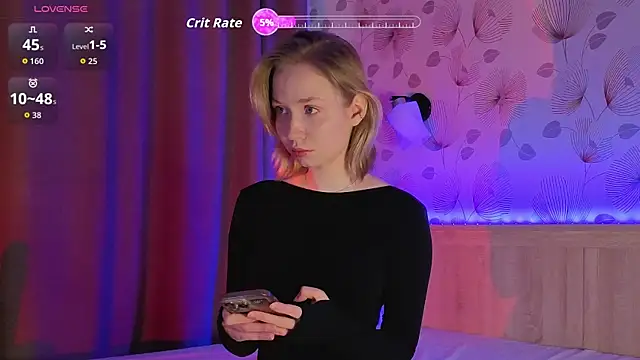 ameliameowww online show from December 5, 9:30 am