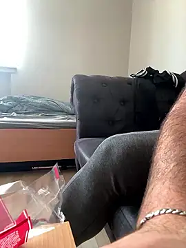 Laufla online show from January 10, 1:39 pm