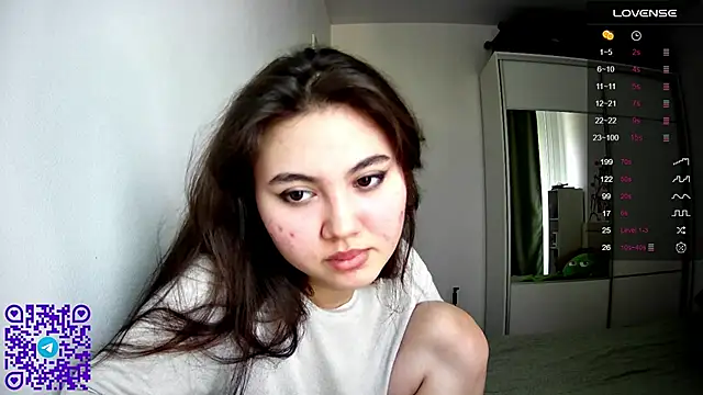Snapshot of ArianeRandy chatting on June 4, 3:06 pm ArianeRandy online show from June 4, 3:06 pm