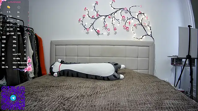 ArianeRandy online show from April 1, 3:09 pm