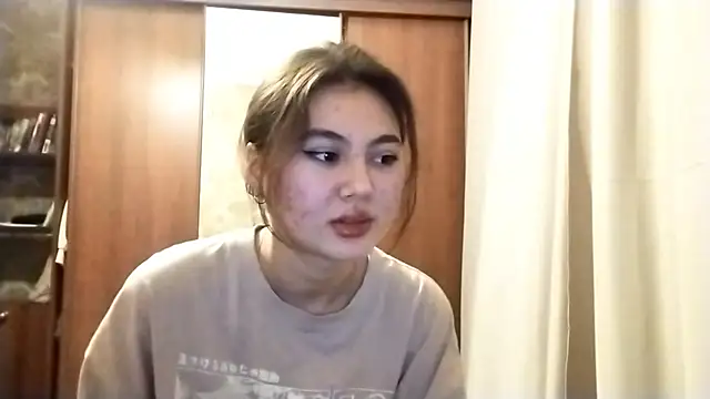 ArianeRandy online show from December 16, 3:05 pm