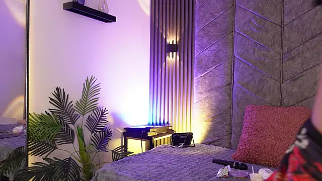 amberthangelss online show from May 5, 12:30 pm