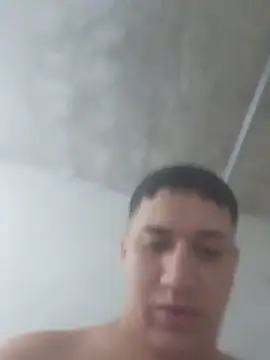 Alvarezz0202 online show from May 9, 11:19 pm
