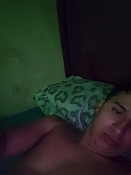 Alvarezz0202 online show from April 7, 8:21 pm