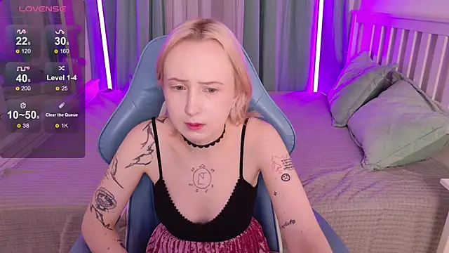 Snapshot of _Babyface_ chatting on November 26, 1:11 pm Babyface online show from November 26, 1:11 pm