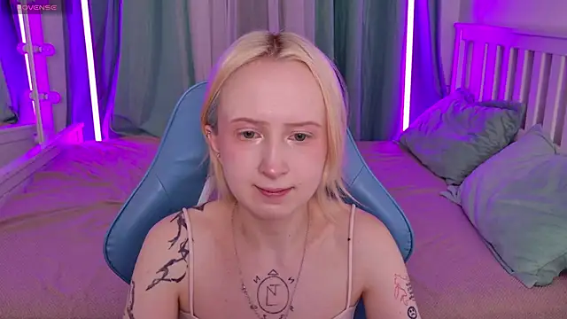 Snapshot of _Babyface_ chatting on January 11, 1:29 pm Babyface online show from January 11, 1:29 pm