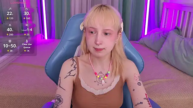Snapshot of _Babyface_ chatting on June 8, 1:11 pm Babyface online show from June 8, 1:11 pm