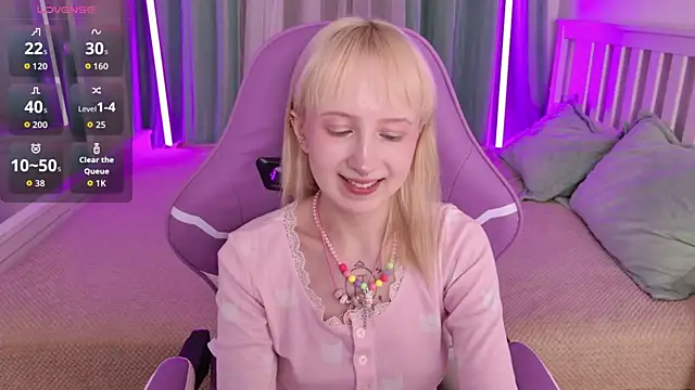 Snapshot of _Babyface_ chatting on July 14, 1:17 pm Babyface online show from July 14, 1:17 pm