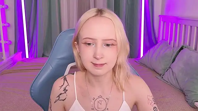 Snapshot of _Babyface_ chatting on January 12, 1:18 pm Babyface online show from January 12, 1:18 pm