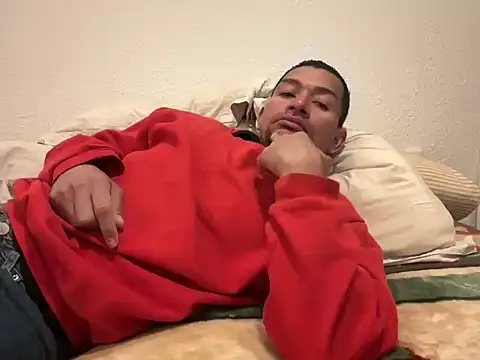 Snapshot of esleider12 chatting on December 1, 10:49 am esleider12 online show from December 1, 10:49 am