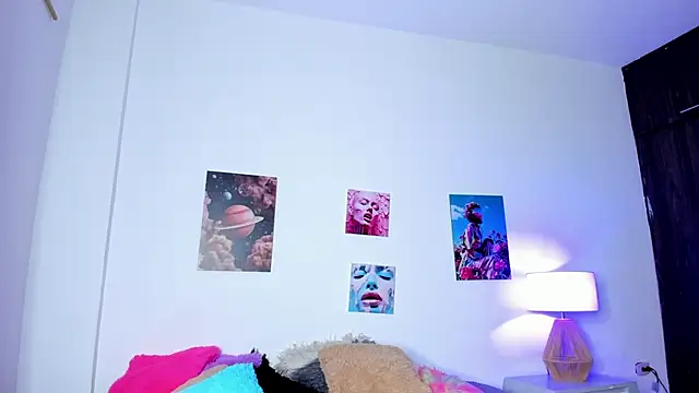 camila hott69  online show from February 27, 3:07 am